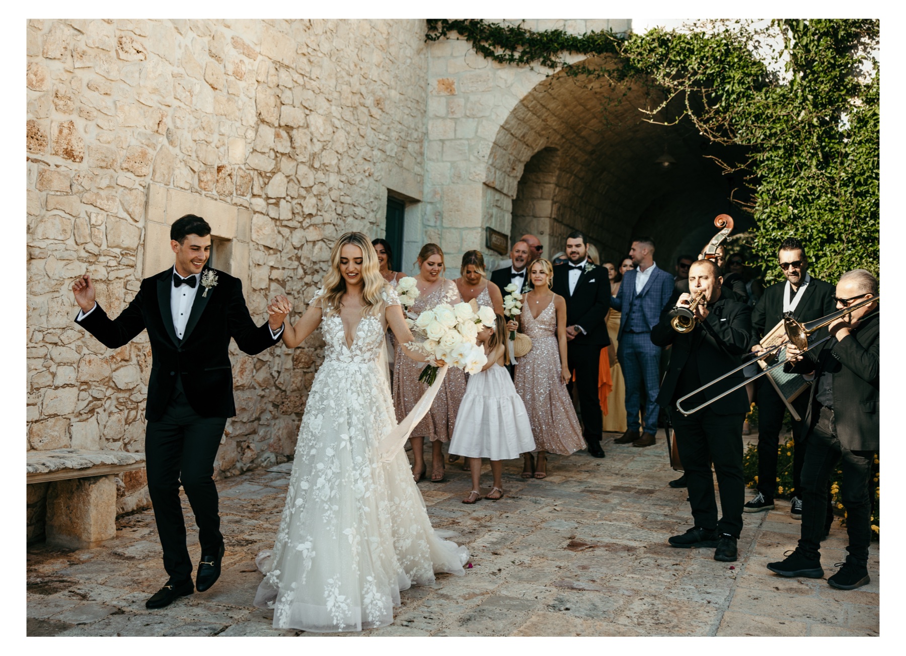 marching band wedding in Puglia photographer